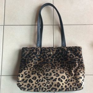 Cheetah pattern purse